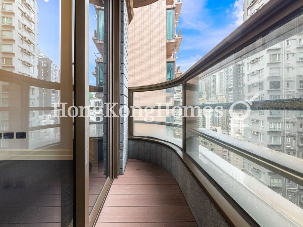 Balcony off Living and Dining Room — Castle One，西半山