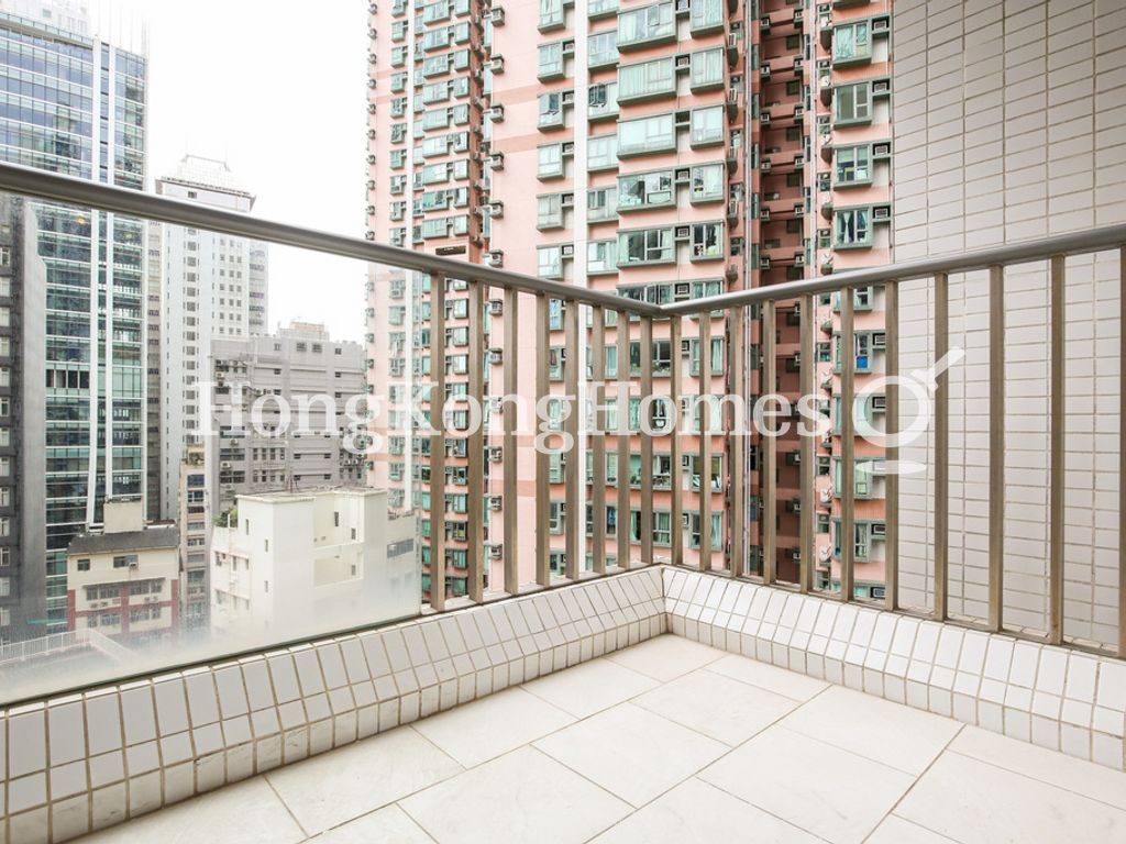 Balcony off Living and Dining Room — 盈峰一號，上環