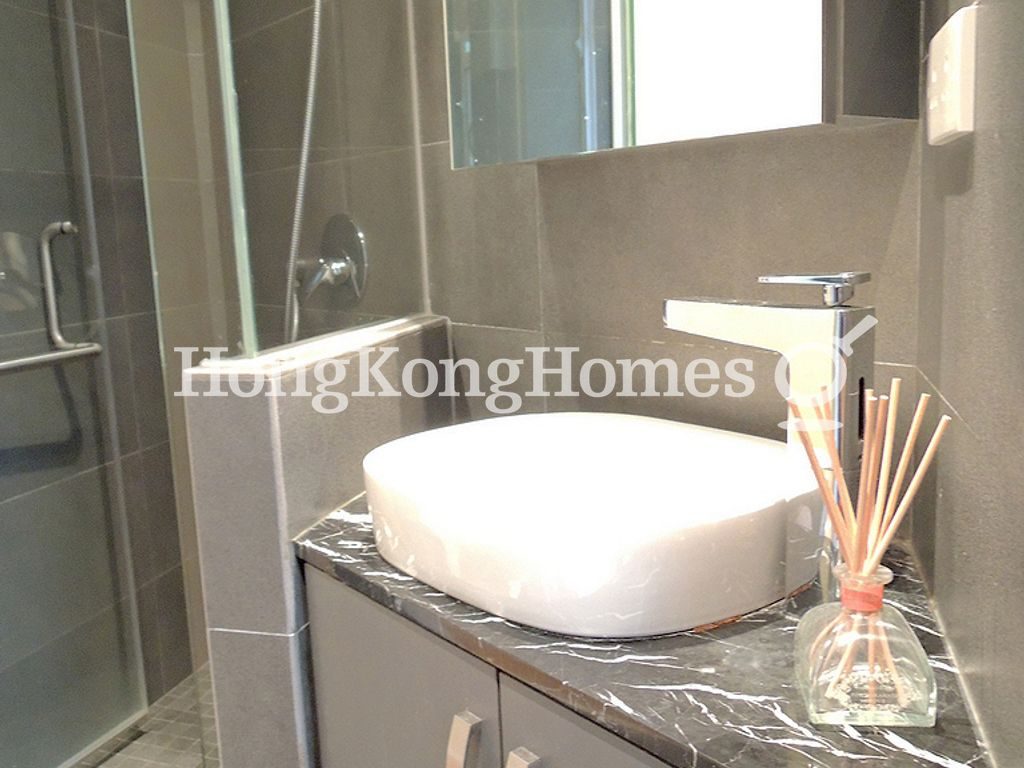 Guest Bathroom — Shelley Street, 29, Mid-levels West