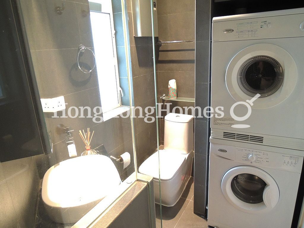 Guest Bathroom — Shelley Street, 29, Mid-levels West