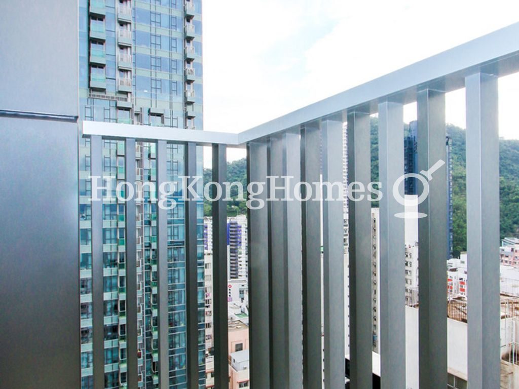 Balcony off Bathroom — TownPlace Kennedy Town，西環堅尼地城