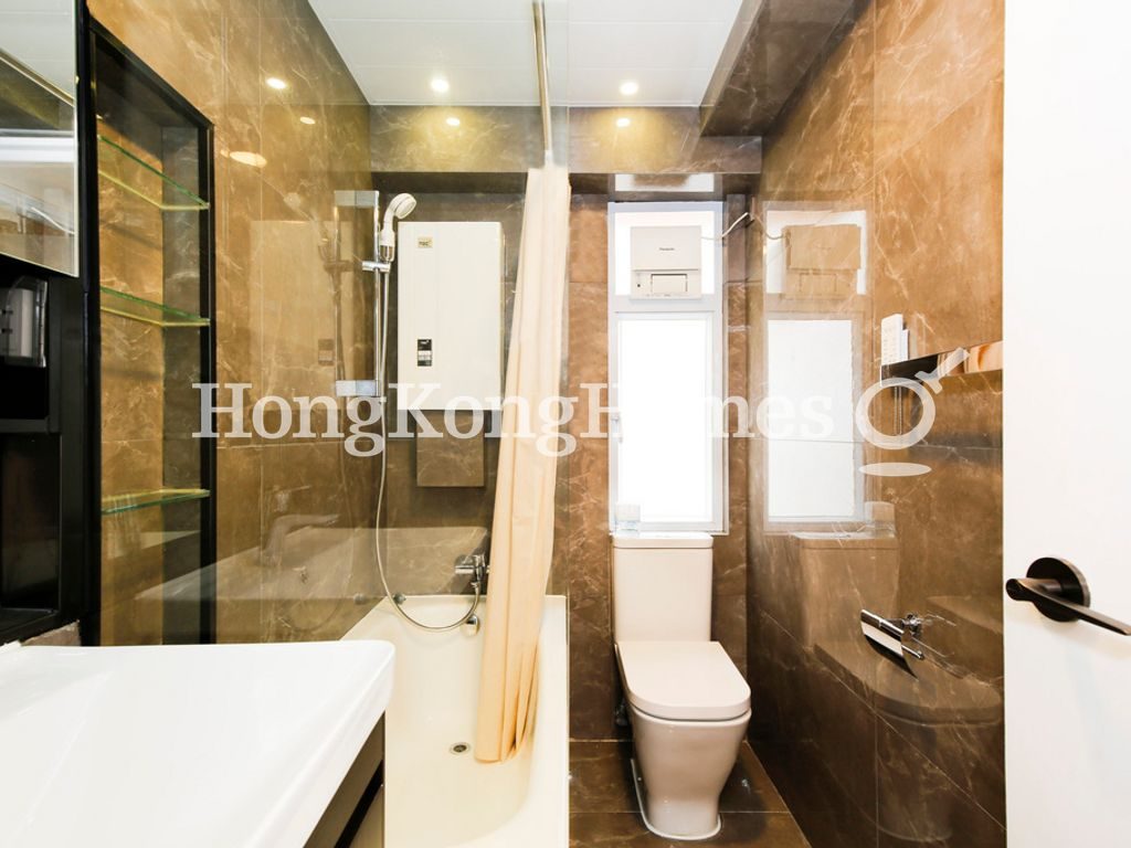 Guest Bathroom — Ming Garden, Mid-levels West