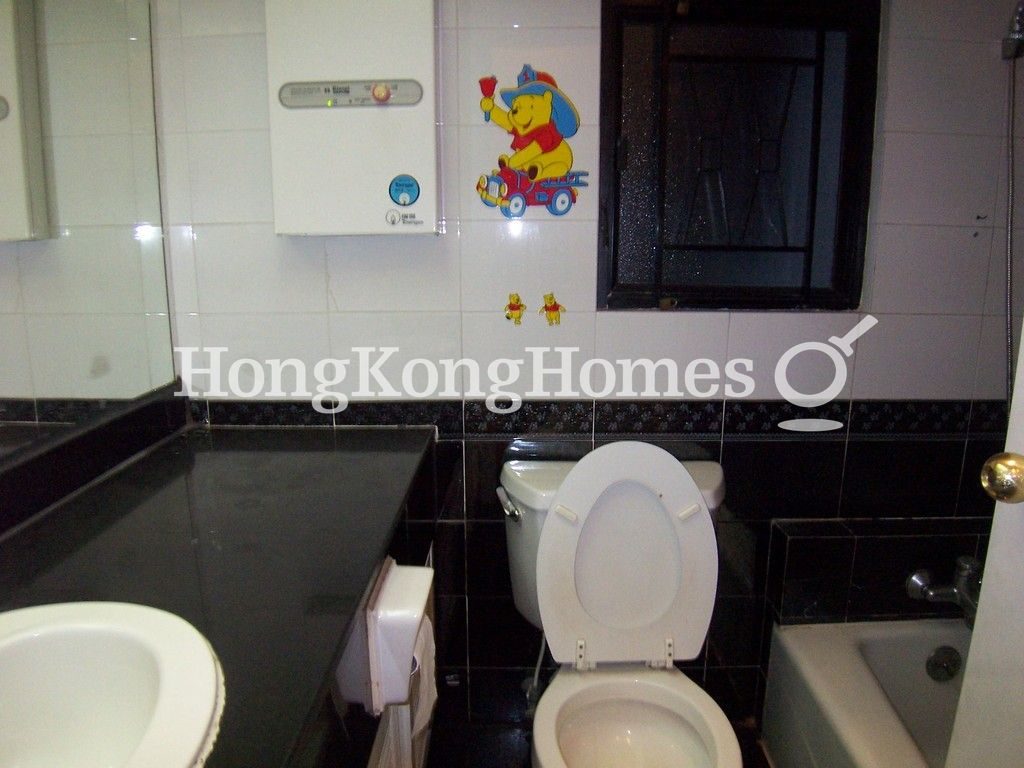 Bathroom — The Grand Panorama I, Mid-levels West