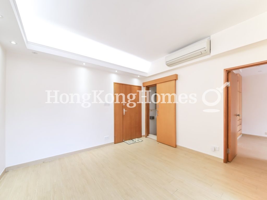 Living and Dining Room — Splendour Villa, Repulse Bay