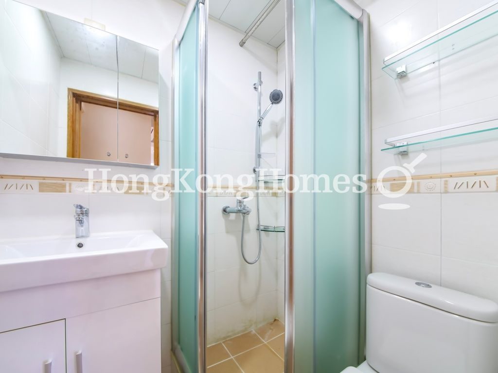 Master Bathroom — Splendour Villa, Repulse Bay