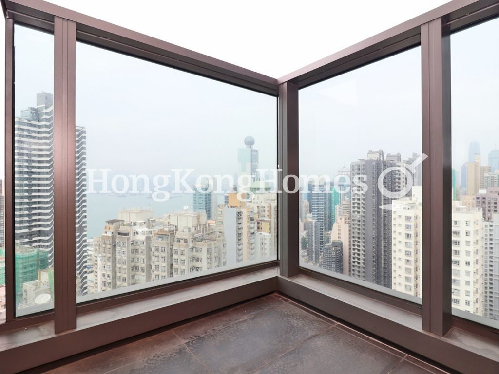 Balcony off Living and Dining Room — 翰林峰 - 第1座，西環堅尼地城