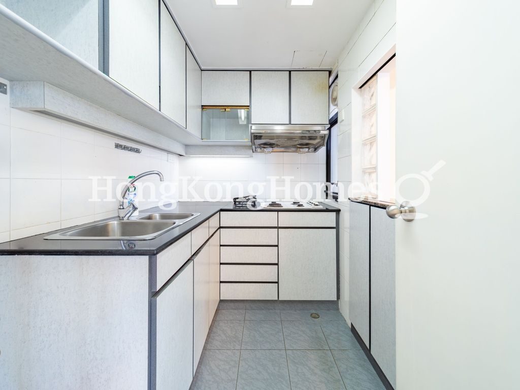 Kitchen — Vantage Park - Block 01, Mid-levels West