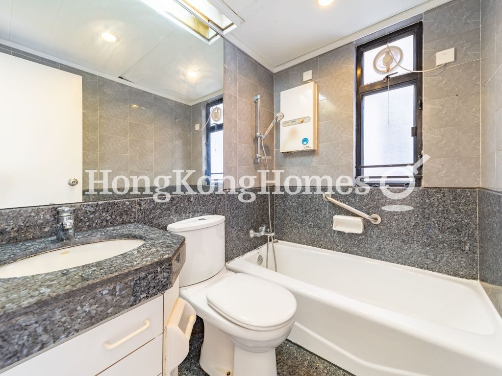Master Bathroom — Vantage Park - Block 01, Mid-levels West
