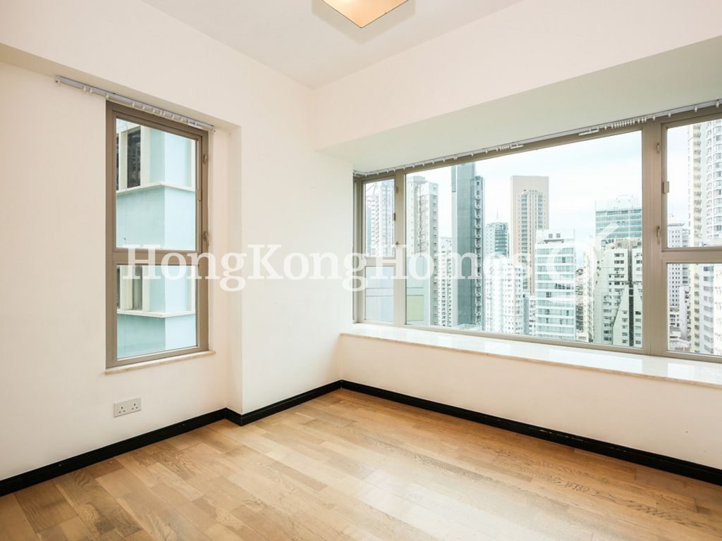Master Bedroom — Centre Place, Sai Ying Pun