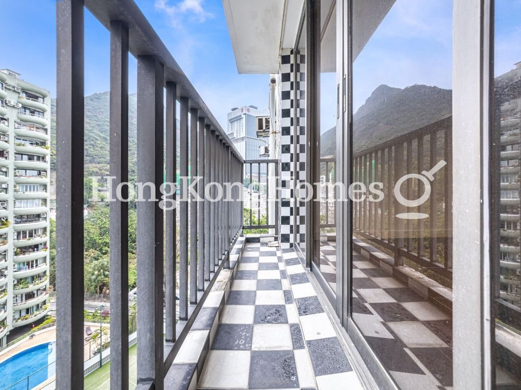 Balcony off Living and Dining Room — 恒琪園，薄扶林