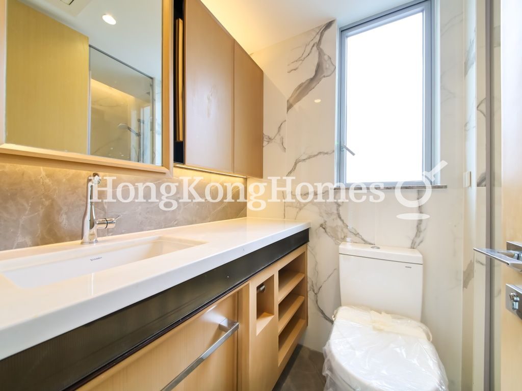 Guest Bathroom — The Bonham, Mid-levels West