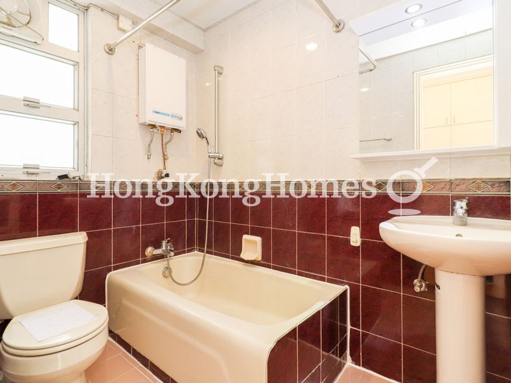 Master Bathroom — 碧瑤灣 - 第21座，薄扶林