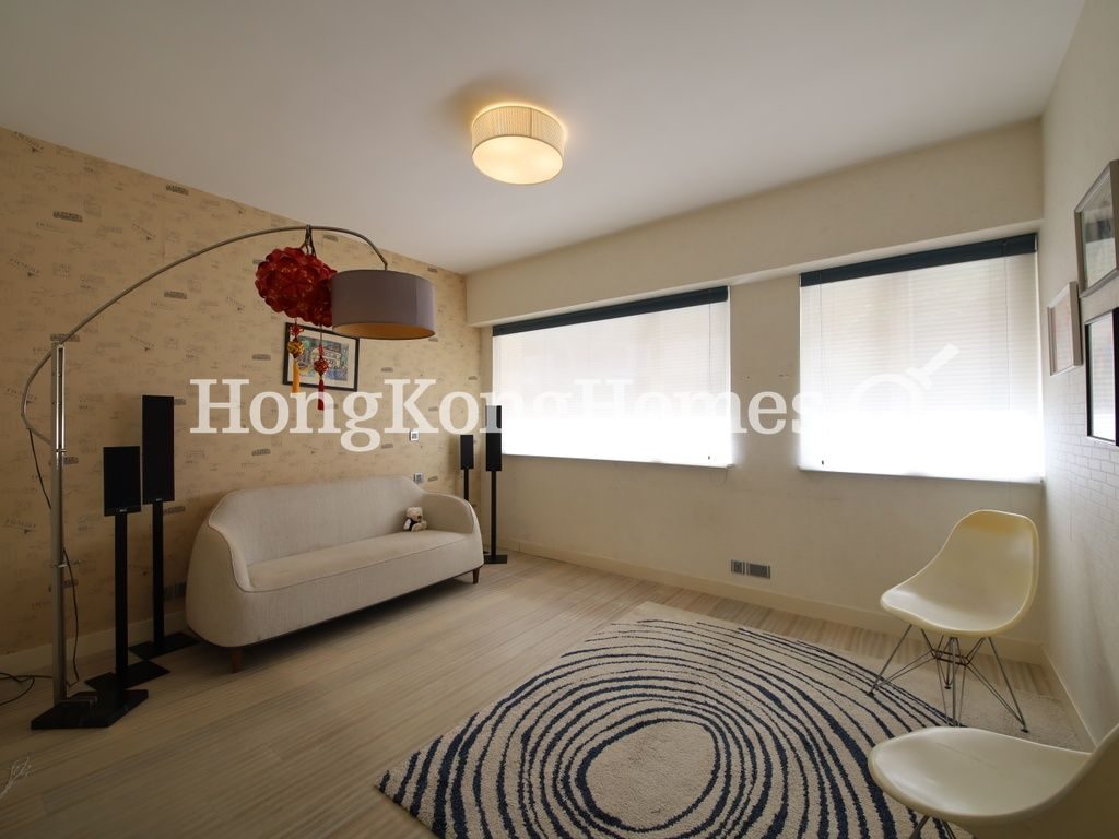 Family Room — 家樂園，西半山