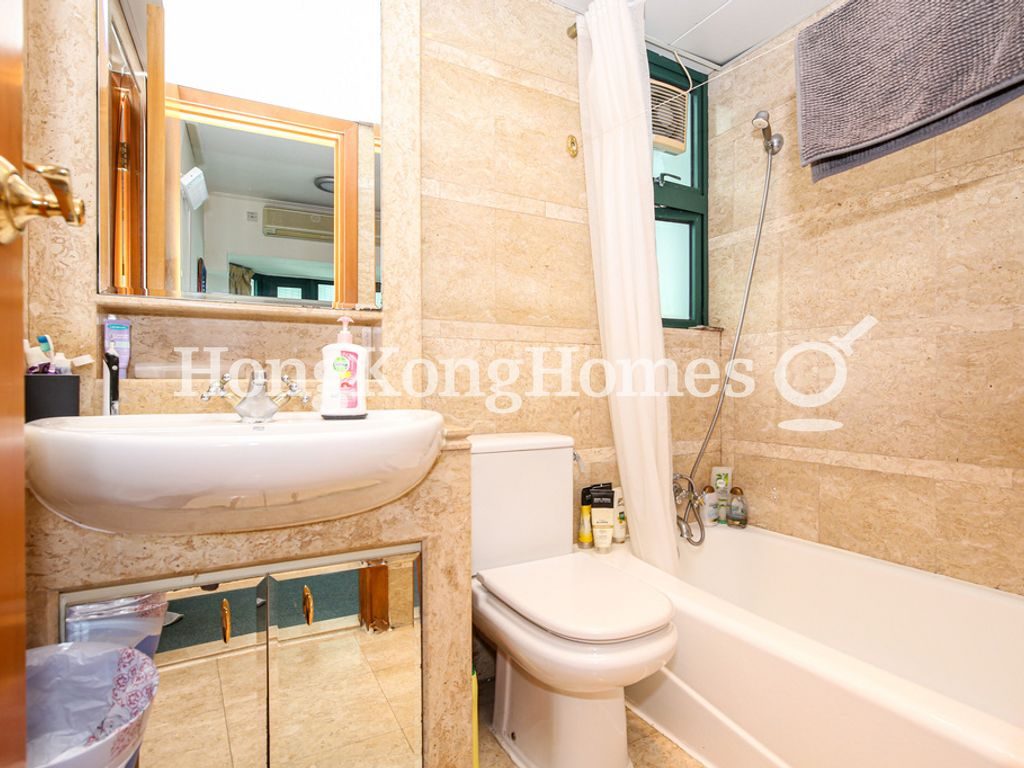 Master Bathroom — 高逸華軒，西環堅尼地城
