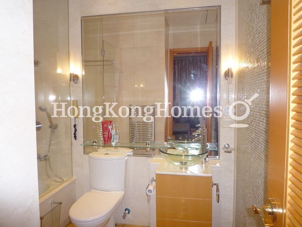 Master Bathroom — 貝沙灣 04期, 南灣，薄扶林