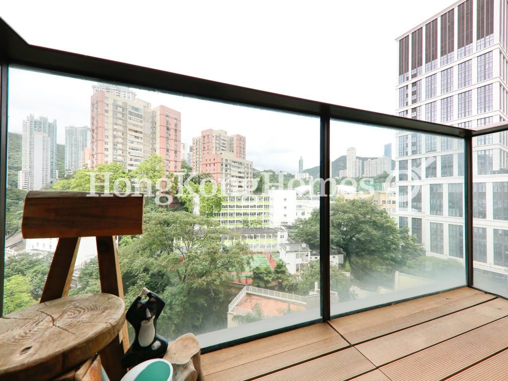 Balcony off Living and Dining Room — yoo Residence，銅鑼灣
