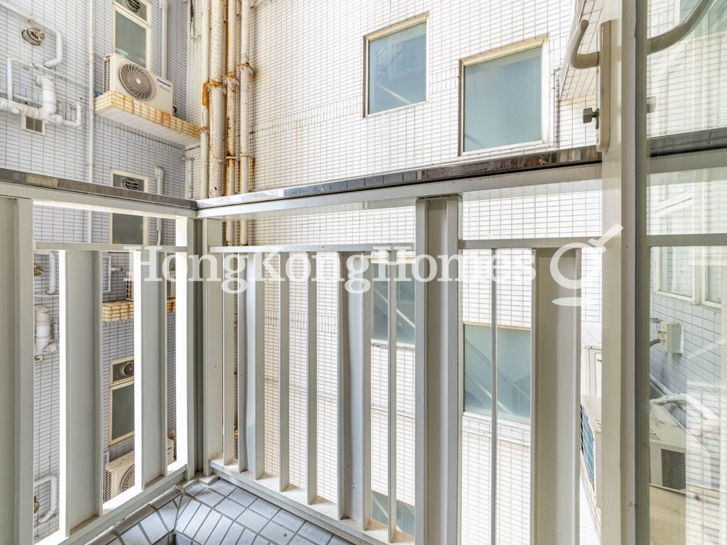 Balcony off Kitchen — 聚賢居 - 第02座，中環