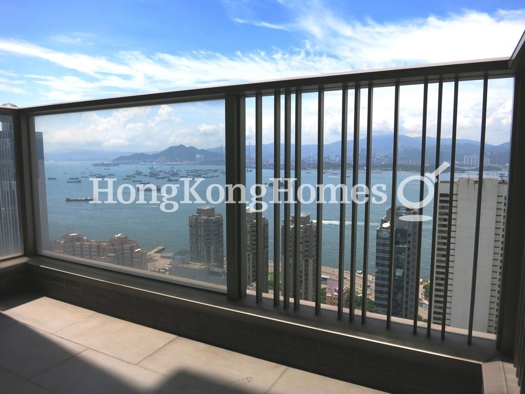Balcony off Living & Dining Rm — 縉城峰-第2座，西營盤
