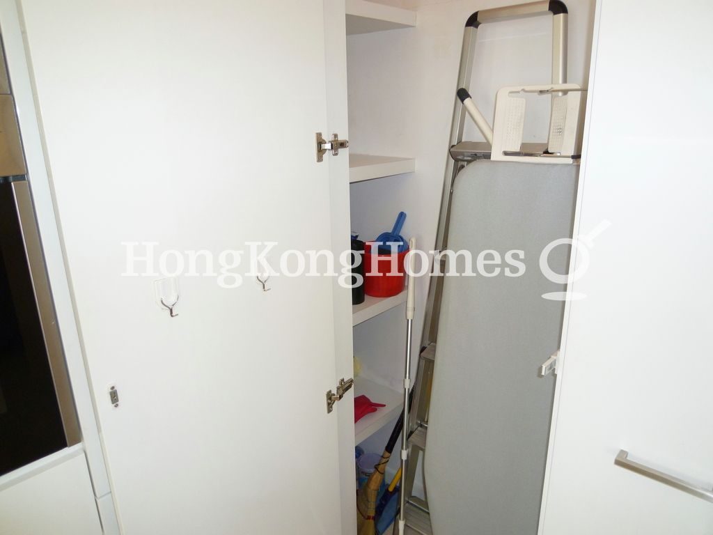 Storeroom — 嘉富大廈，西半山