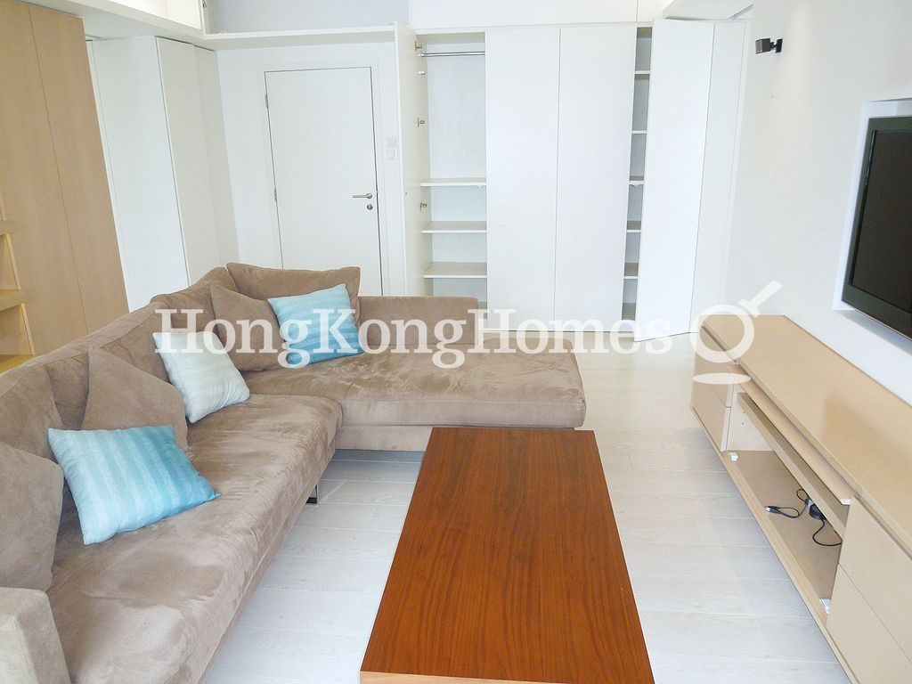 Living Area — 嘉富大廈，西半山