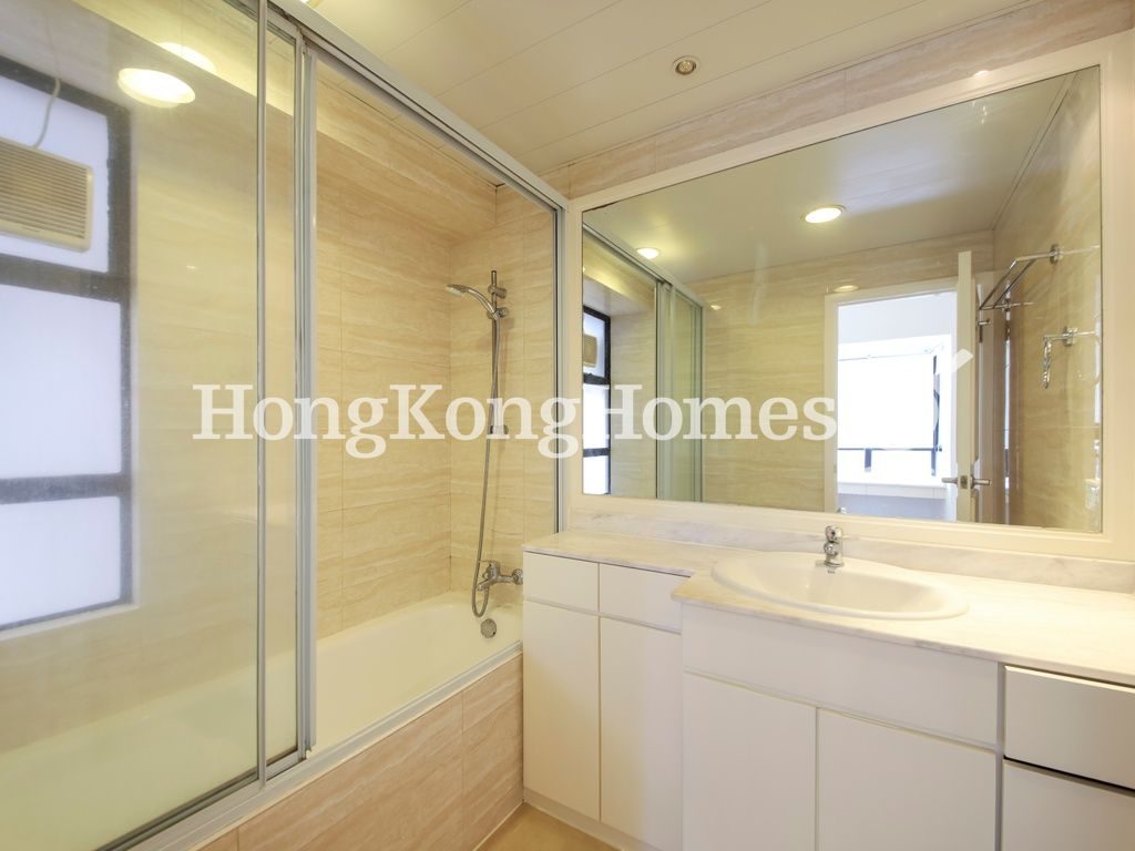 Master Bathroom — 樂信臺 III，西半山
