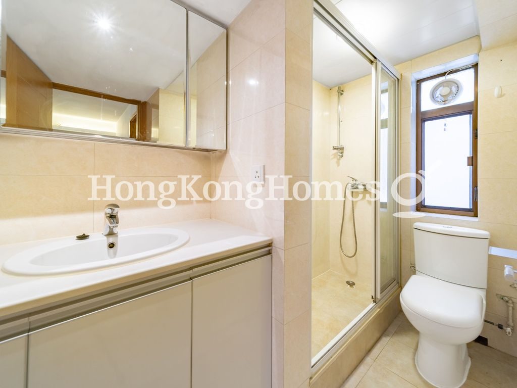 Guest Bathroom — Tramway Path, 2, Central