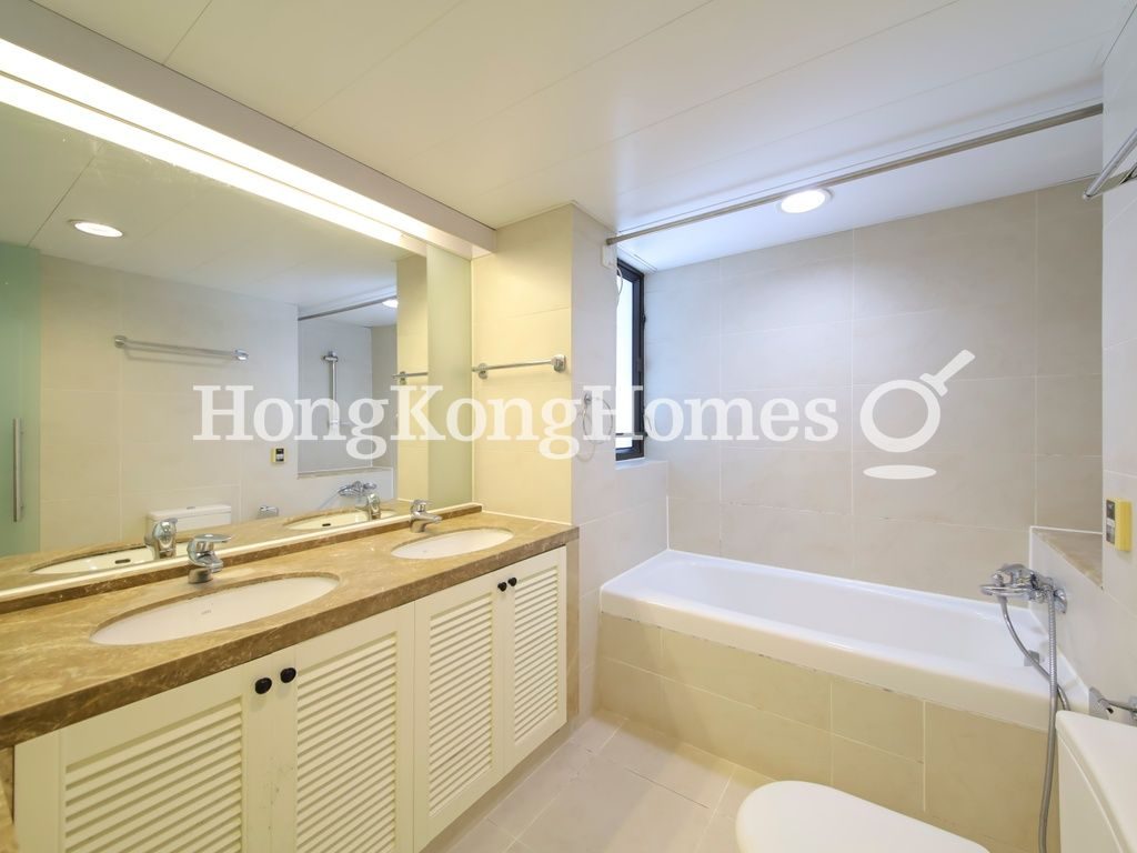 Master Bathroom — 東山臺12號，東半山