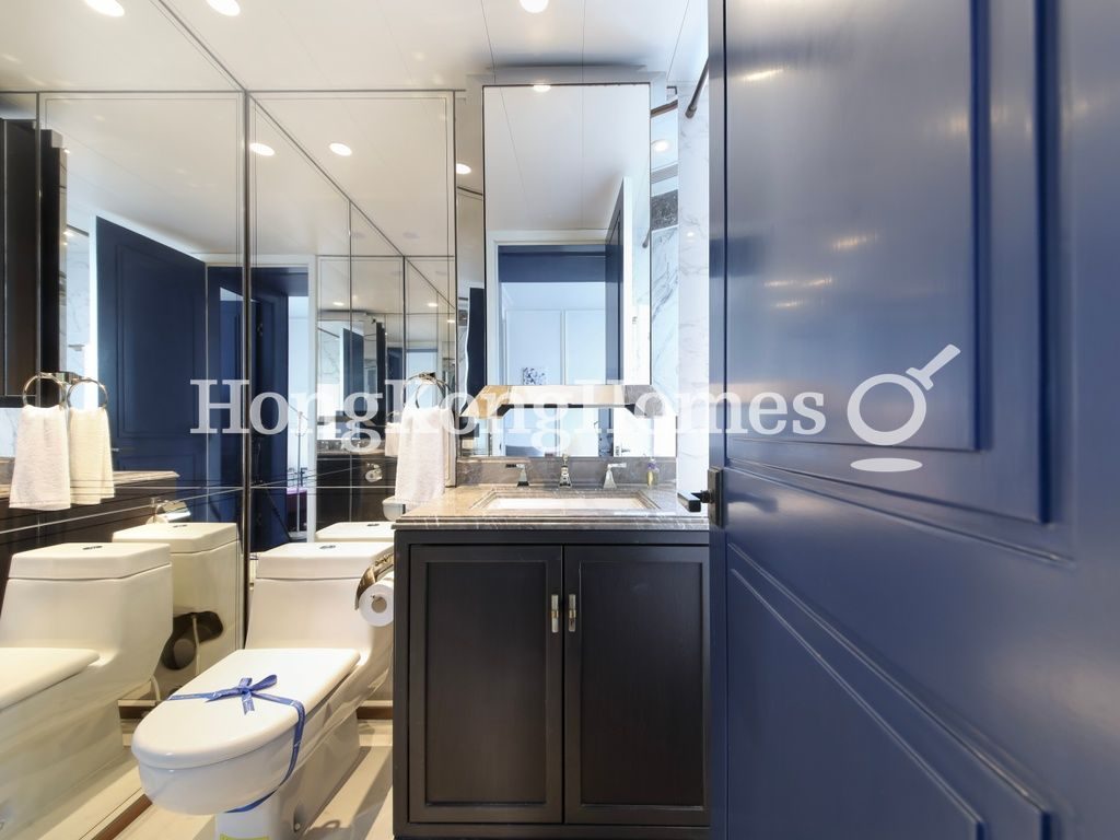 Guest Bathroom — Castle One, Mid-levels West