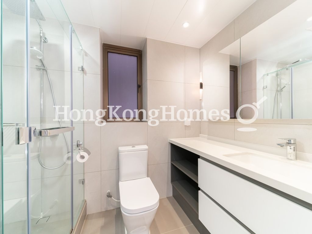 Second Ensuite Bathroom — 陽明山莊 03座 山景園，淺水灣