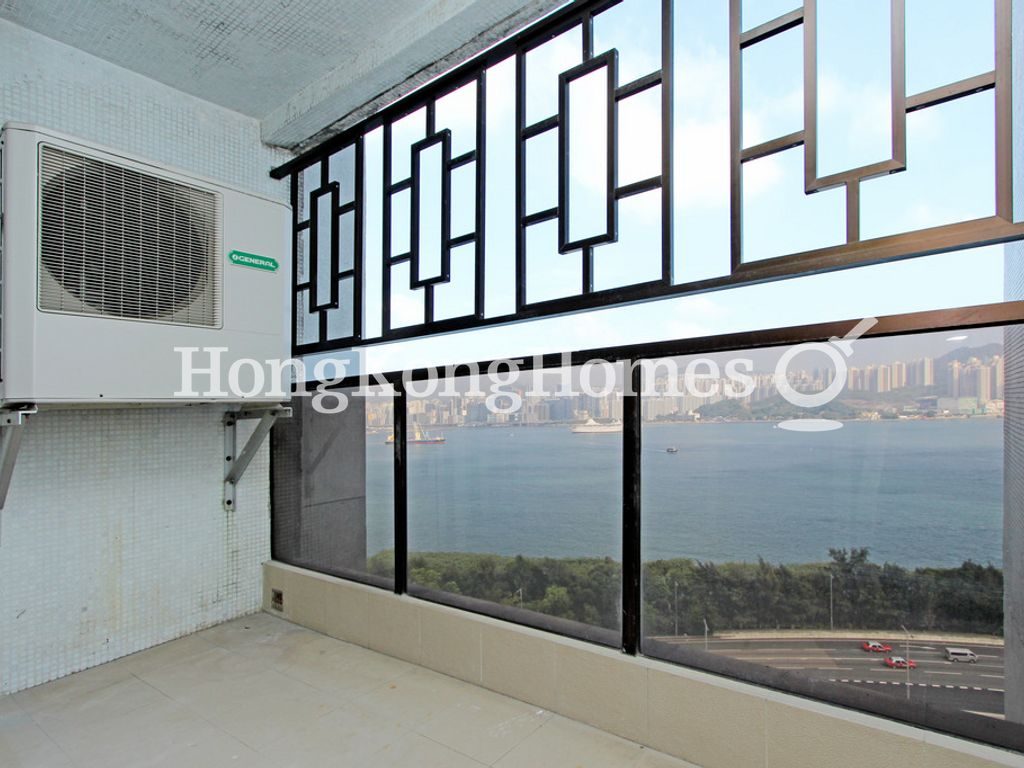 Enclosed Balcony off Living & Dining Rm — 太古城 - 雅蓮閣，太古城