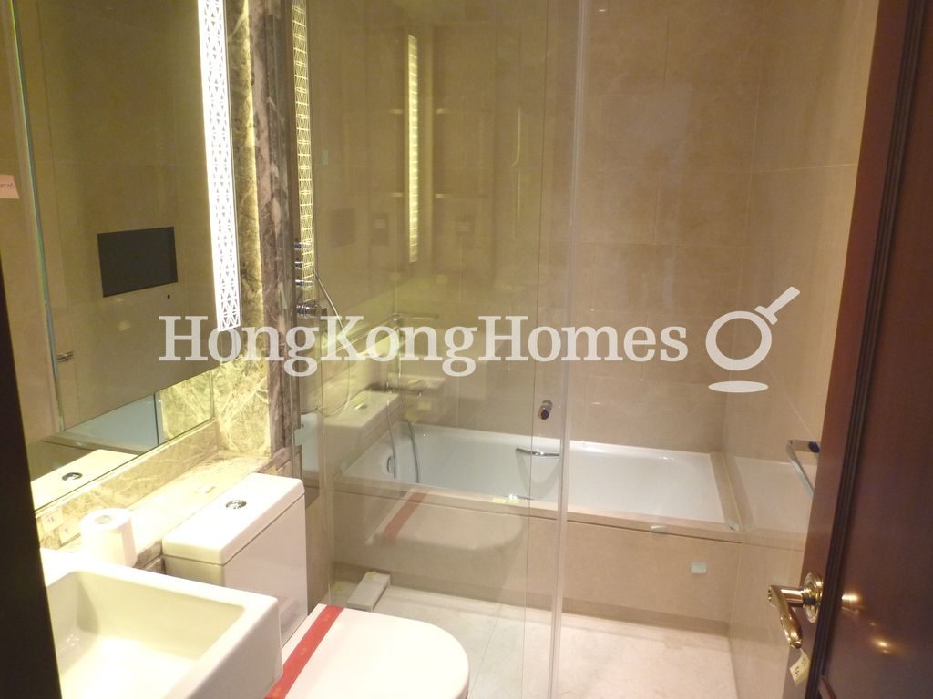 Second Ensuite Bathroom — 囍匯 - 第2期- 第2座，灣仔
