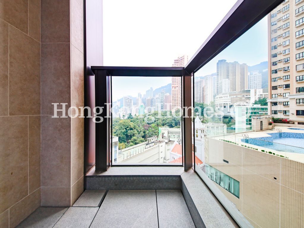 First Balcony off Living and Dining Room — 本舍，西半山