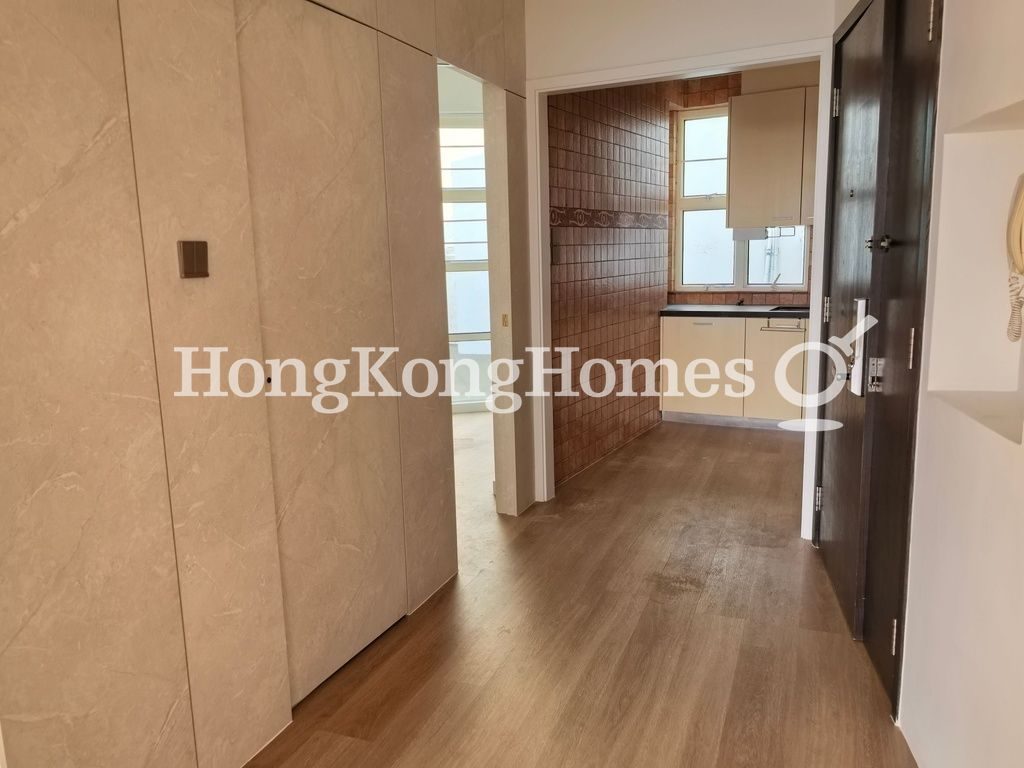 Foyer — 碧荔臺，薄扶林