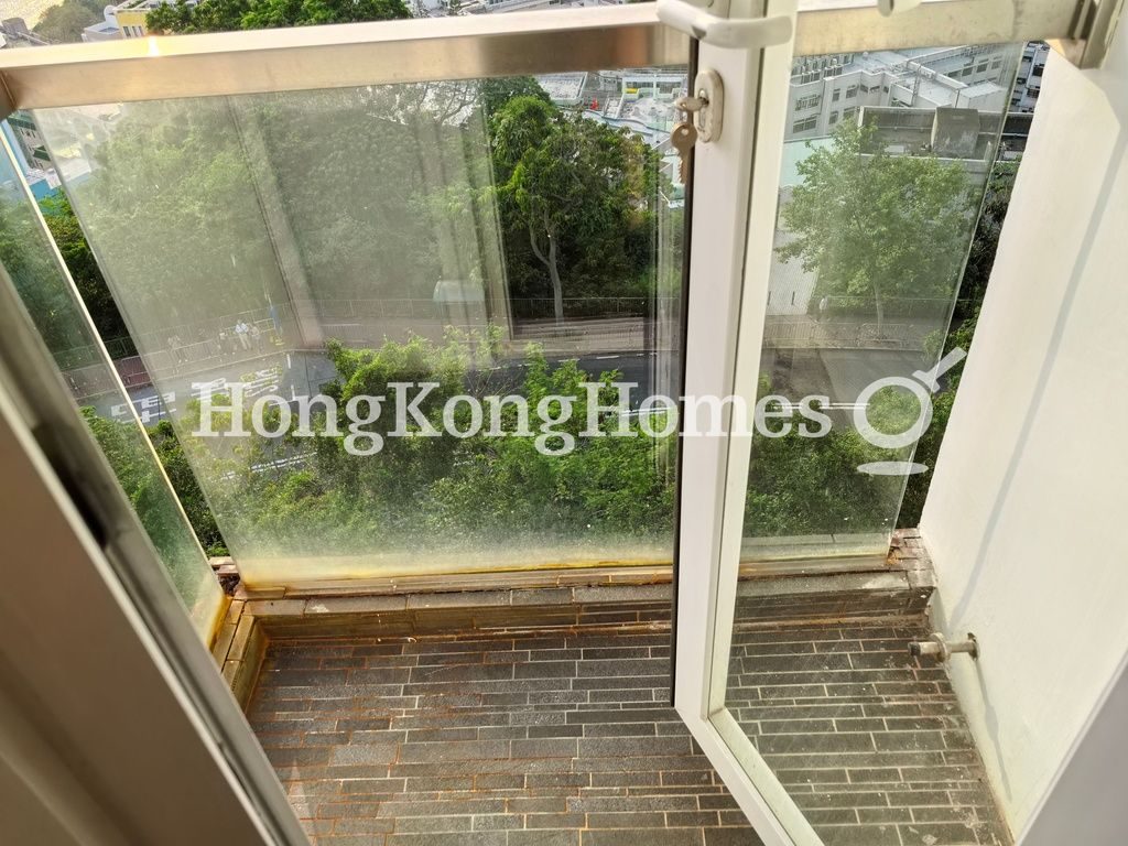 Balcony off Master Bedroom — 碧荔臺，薄扶林