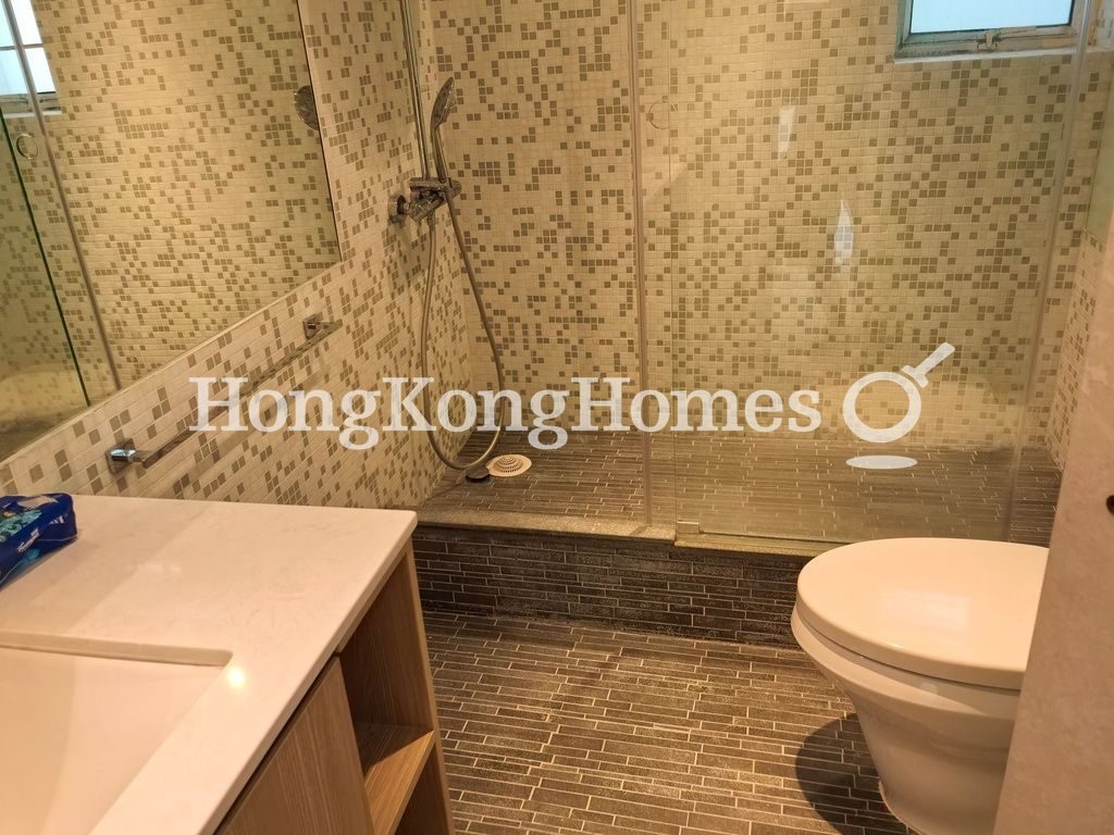Guest Bathroom — 碧荔臺，薄扶林
