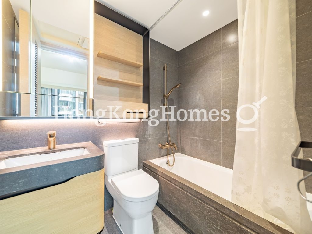 Master Bathroom — Fleur Pavilia, North Point