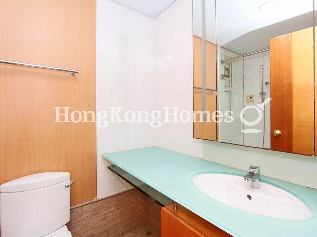 Guest Bathroom — 逸濤灣 - 01座, 春瑤軒，筲箕灣