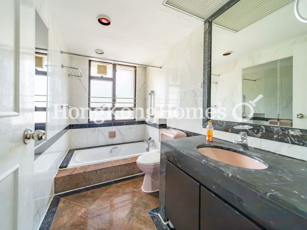 Master Bathroom — 浪琴園 - 第01座，大潭