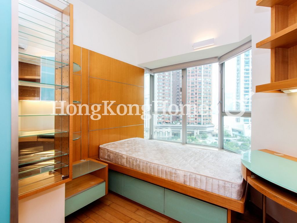 Third Bedroom — The Waterfront - Block 01, Tsim Sha Tsui