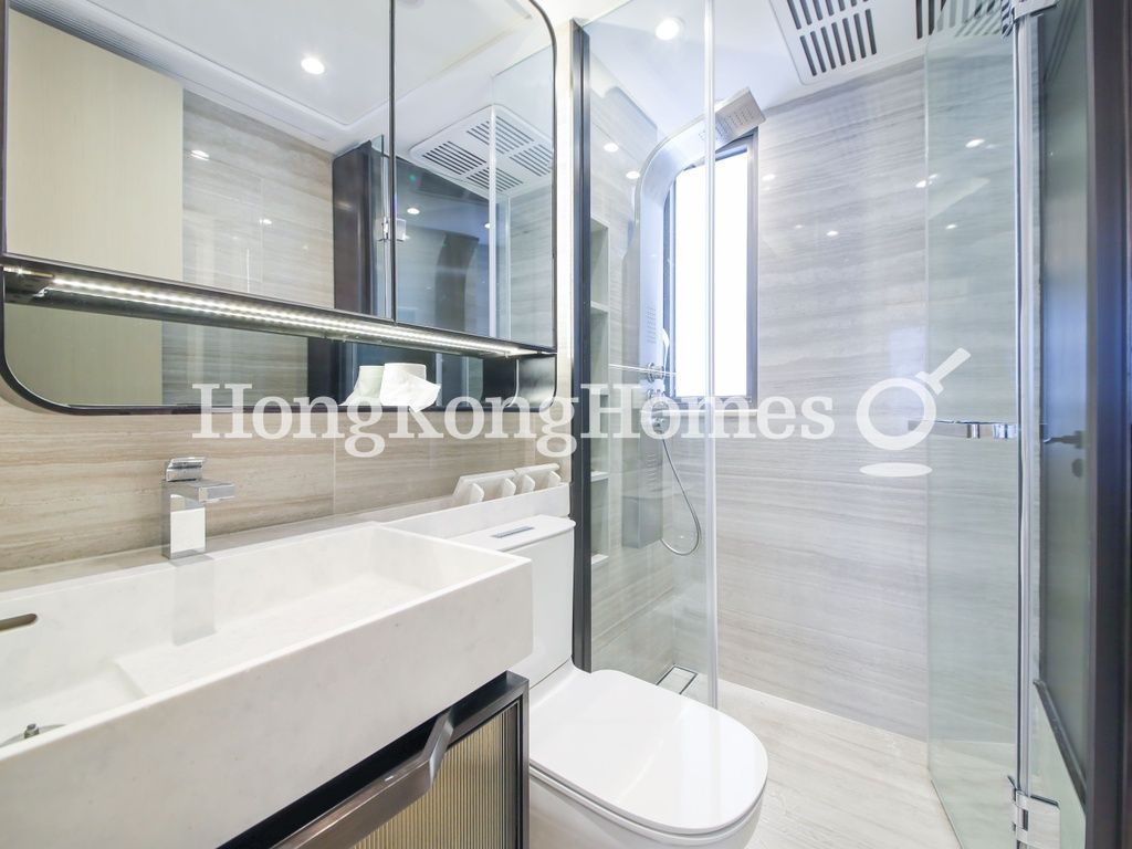 Guest Bathroom — 本舍，西半山