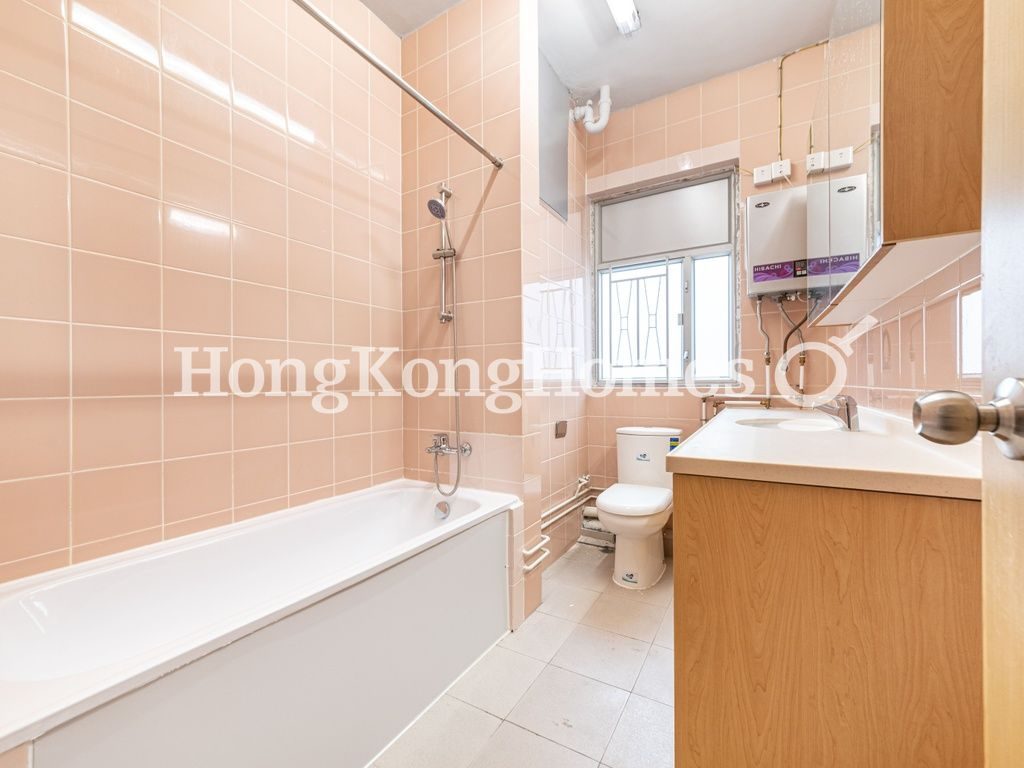 Master Bathroom — Broadcast Drive, 87-91, Kowloon Tong