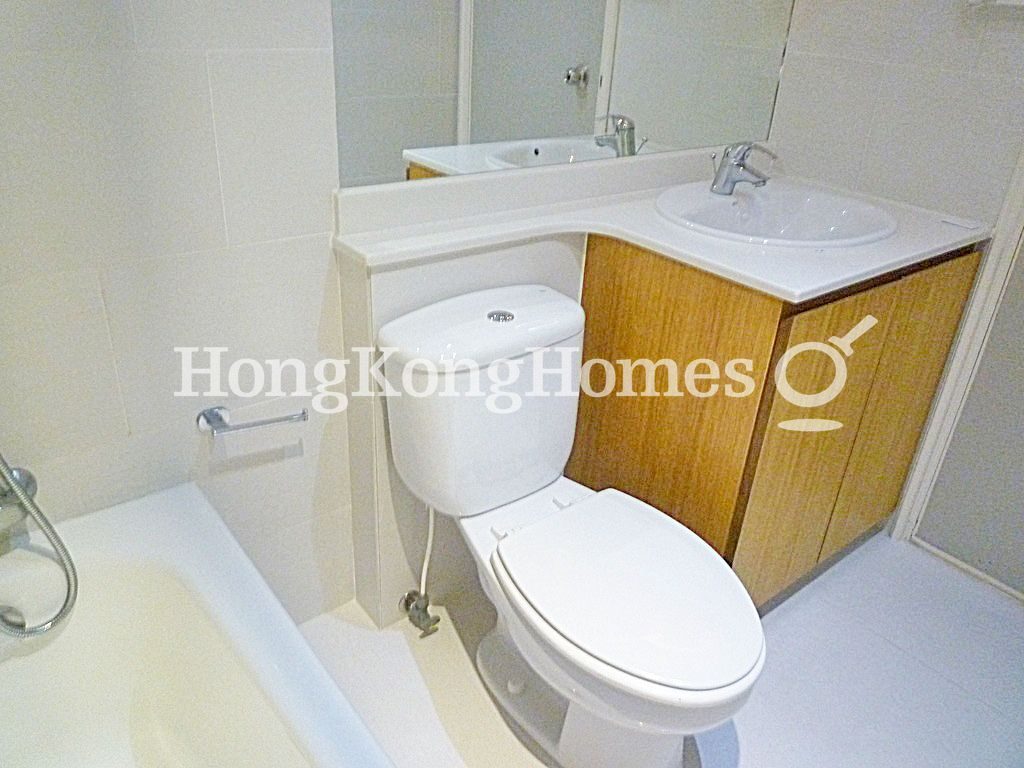 Guest Bathroom — 曉峰閣 - 第01座，中半山