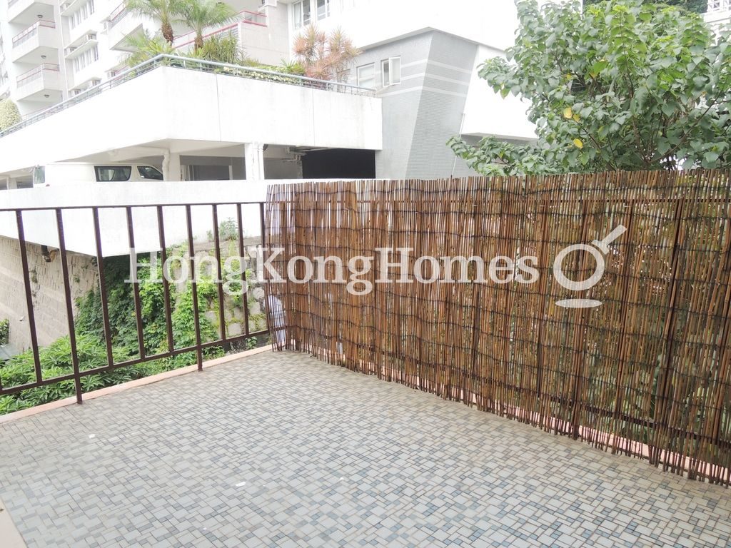 Balcony off Master Bedroom — 潔園 20-22，跑馬地