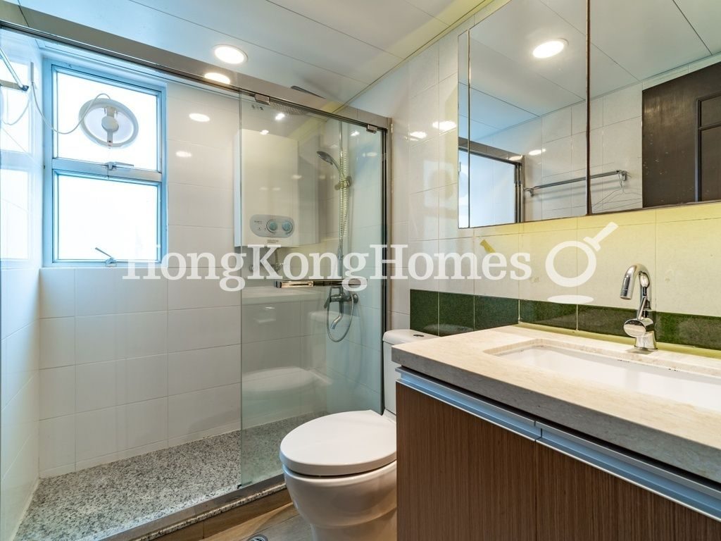 Guest Bathroom — 帝鑾閣，薄扶林