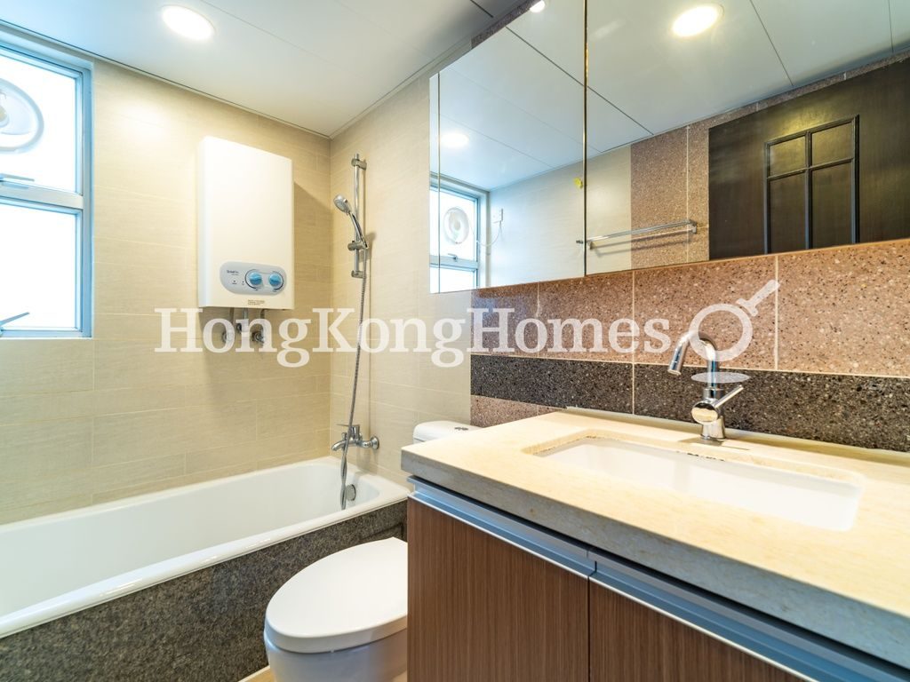Master Bathroom — 帝鑾閣，薄扶林