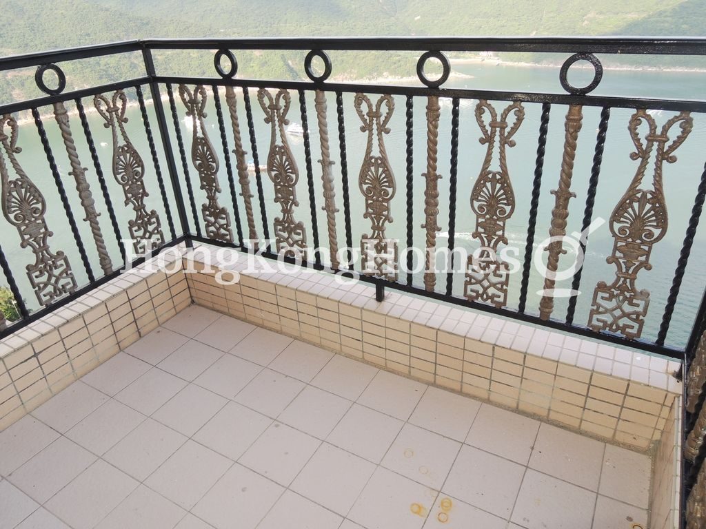 Balcony off Living & Dining Rm — 紅山半島 - 第03座，大潭