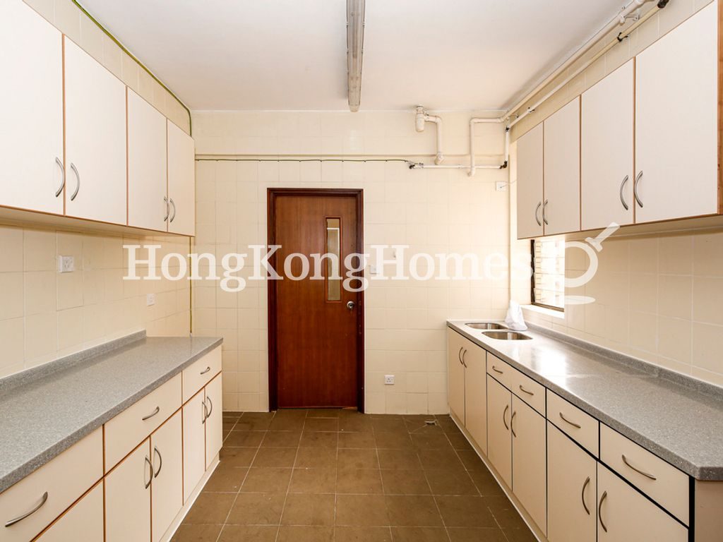 Kitchen — Eden Gardens - Block 01, Shatin / Fo Tan
