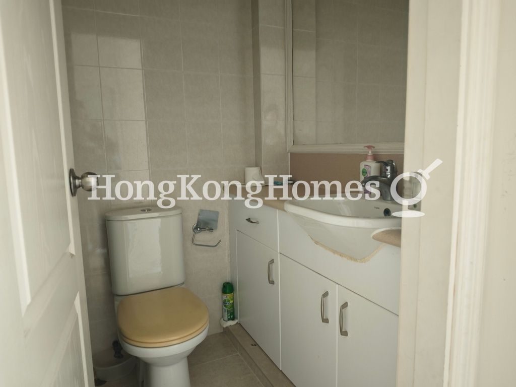 Third Ensuite Bathroom — 蟠龍半島 - B型，黃金海岸