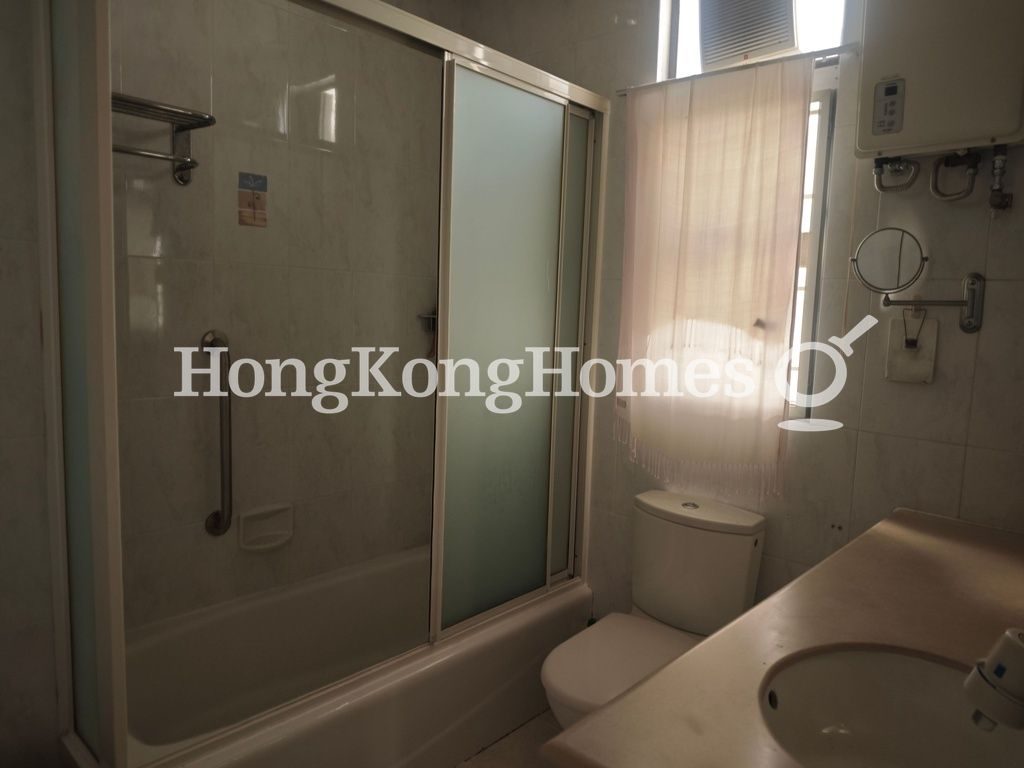 Master Bathroom — 蟠龍半島 - B型，黃金海岸