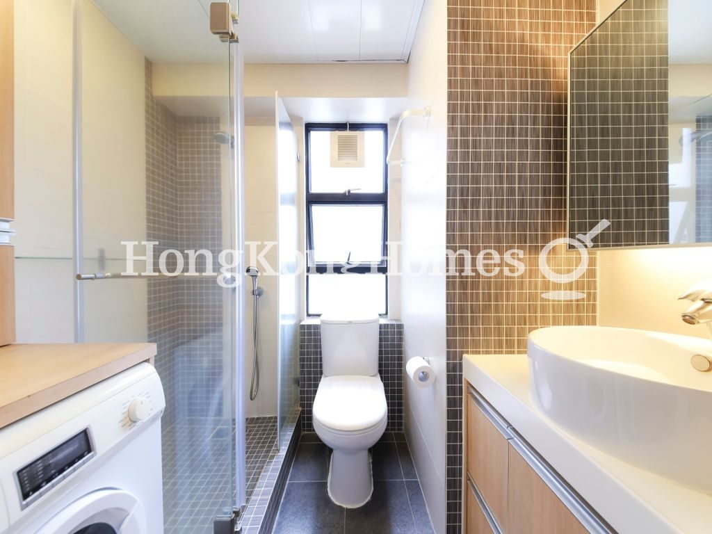 Guest Bathroom — 樂信臺 II，西半山